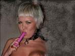 Hausweib Ariane vor der Cam